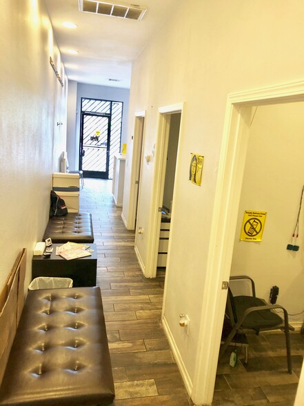 1127 Vermont — Hollywood FREESTAN