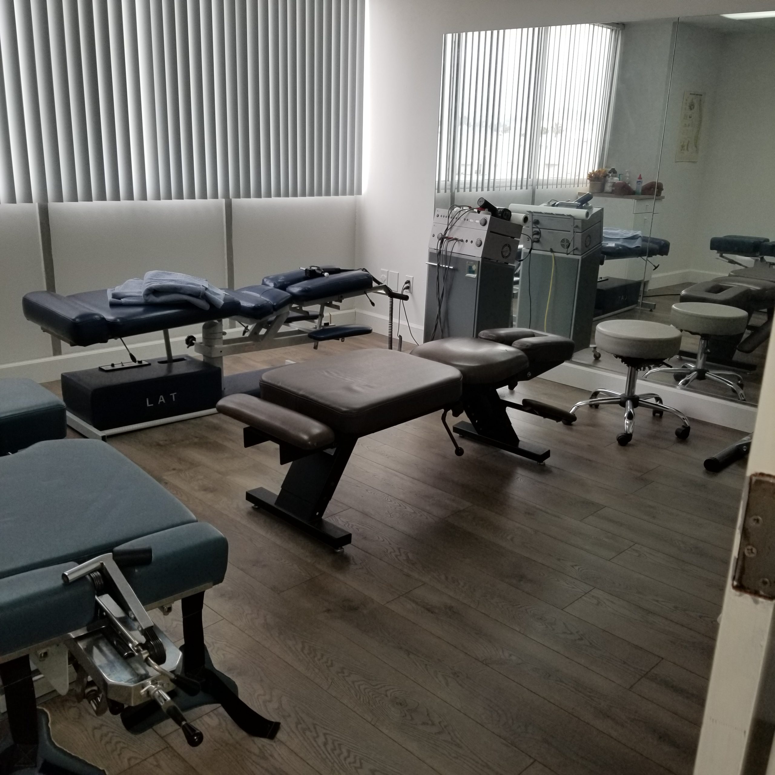 Chiropractic office share/LA