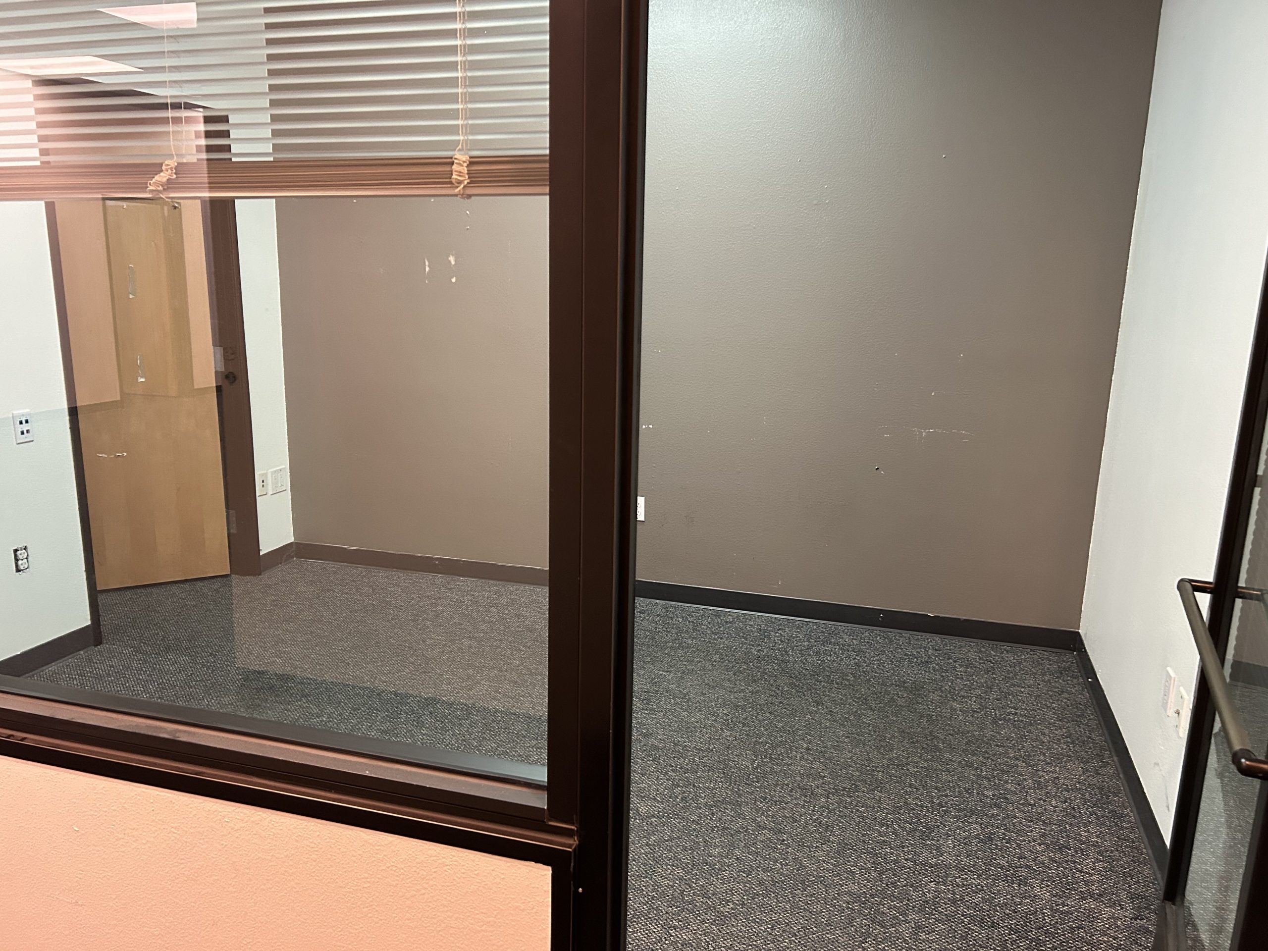 Chiropractic office for lease